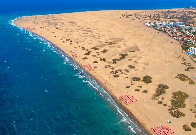 beach dunas maspalomas wife